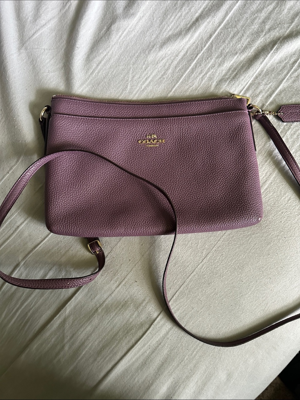 Vintage Coach Lilac Pebbled Leather Crossbody with Gold Hardware